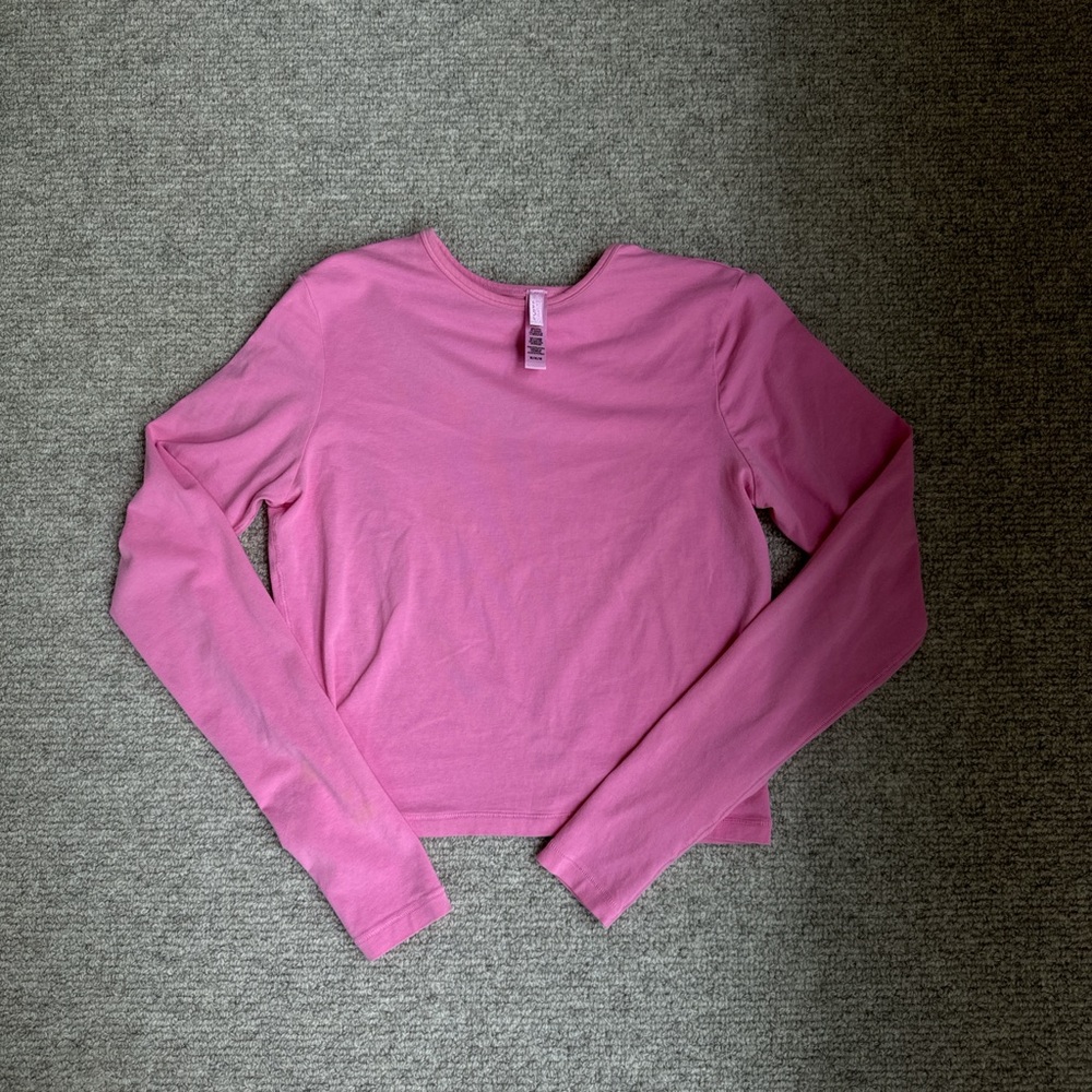 SKIMS Pink Fitted Crop Long Sleeve Tee
